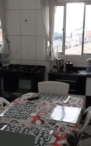 Casa à venda com 200m², 3 quartos e 2 vagas Casa à venda com 200m², 3 quartos e 2 vagasCozinha