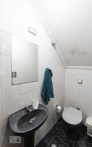 Casa à venda com 75m², 2 quartos e 2 vagas Casa à venda com 75m², 2 quartos e 2 vagasLavabo