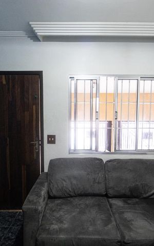 Casa à venda com 75m², 2 quartos e 2 vagas Casa à venda com 75m², 2 quartos e 2 vagasSala