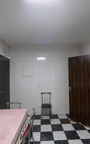 Casa à venda com 75m², 2 quartos e 2 vagas Casa à venda com 75m², 2 quartos e 2 vagasCozinha