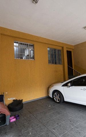 Casa à venda com 75m², 2 quartos e 2 vagas Casa à venda com 75m², 2 quartos e 2 vagasGaragem
