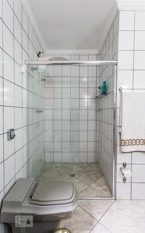 Casa para alugar com 750m², 4 quartos e 8 vagasBanheiro da Suíte Master