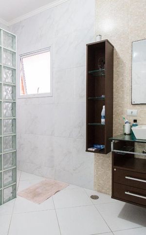 Casa para alugar com 750m², 4 quartos e 8 vagasBanheiro da Suíte 2