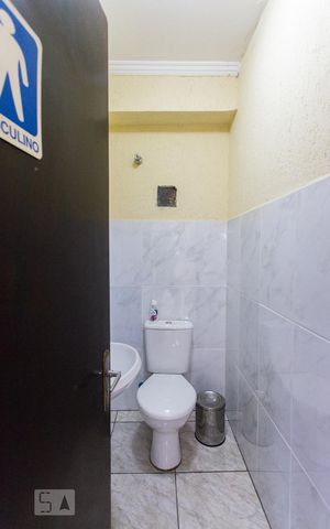 Casa para alugar com 750m², 4 quartos e 8 vagasBanheiro da Garagem