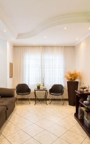Casa para alugar com 750m², 4 quartos e 8 vagasSala