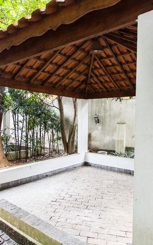 Casa para alugar com 750m², 4 quartos e 8 vagasÁrea Externa dos Fundos