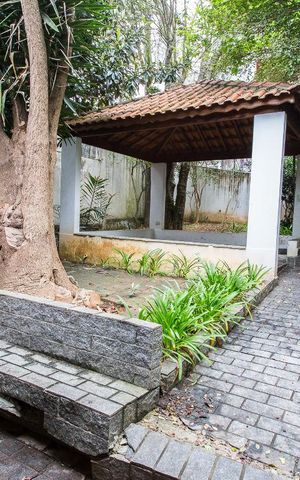Casa para alugar com 750m², 4 quartos e 8 vagasÁrea Externa dos Fundos