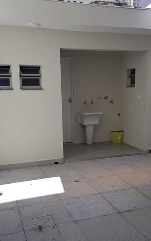 Casa à venda com 125m², 2 quartos e 2 vagas Casa à venda com 125m², 2 quartos e 2 vagasQuintal e Área de Serviço