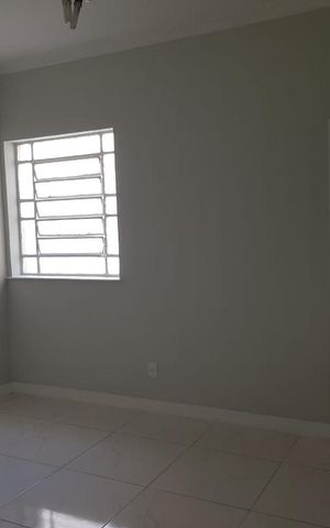 Casa à venda com 125m², 2 quartos e 2 vagas Casa à venda com 125m², 2 quartos e 2 vagasSala
