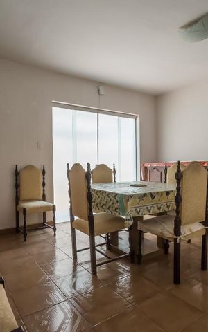 Casa à venda com 250m², 4 quartos e 2 vagas Casa à venda com 250m², 4 quartos e 2 vagasSala de Jantar