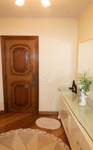 Apartamento para alugar com 155m², 4 quartos e 1 vaga Apartamento para alugar com 155m², 4 quartos e 1 vagaHall de Entrada