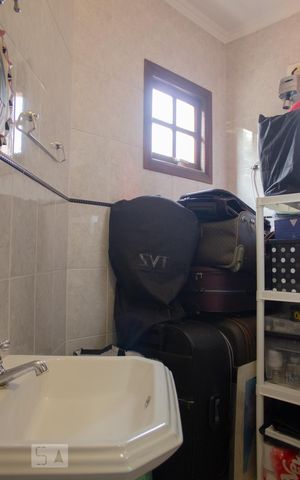 Casa à venda com 225m², 3 quartos e 3 vagas Casa à venda com 225m², 3 quartos e 3 vagasBanheiro da Suíte 3