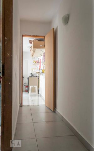 Casa à venda com 140m², 5 quartos e 4 vagasCorredor