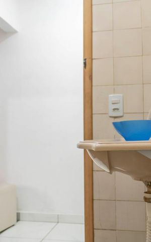 Casa à venda com 140m², 5 quartos e 4 vagasBanheiro 1
