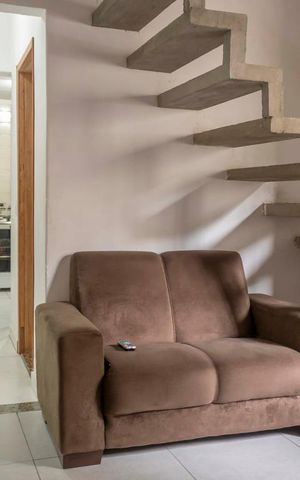 Casa à venda com 140m², 5 quartos e 4 vagasSala