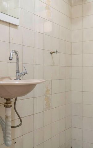 Casa à venda com 140m², 5 quartos e 4 vagasBanheiro 1