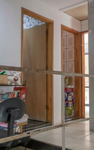 Casa à venda com 140m², 5 quartos e 4 vagasEscritório