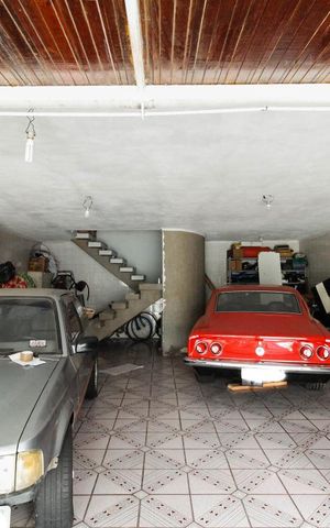 Casa para alugar com 390m², 5 quartos e 4 vagas Casa para alugar com 390m², 5 quartos e 4 vagasGaragem