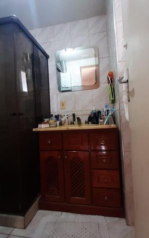 Apartamento à venda com 132m², 2 quartos e 2 vagas Apartamento à venda com 132m², 2 quartos e 2 vagasBanheiro da Suíte
