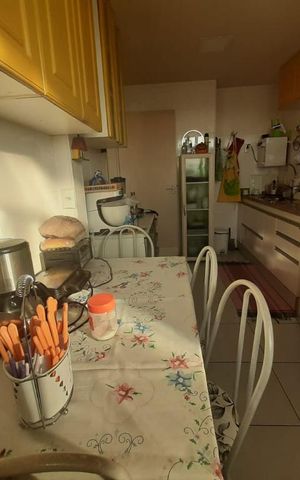 Apartamento à venda com 132m², 2 quartos e 2 vagas Apartamento à venda com 132m², 2 quartos e 2 vagasCozinha