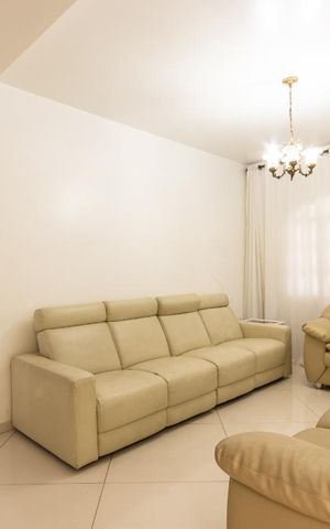 Casa para alugar com 240m², 3 quartos e 3 vagas Casa para alugar com 240m², 3 quartos e 3 vagasSala