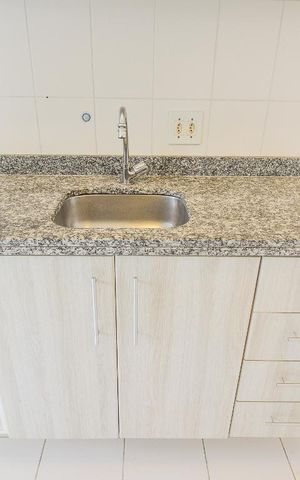 Apartamento para alugar com 55m², 2 quartos e 2 vagas Apartamento para alugar com 55m², 2 quartos e 2 vagasCozinha