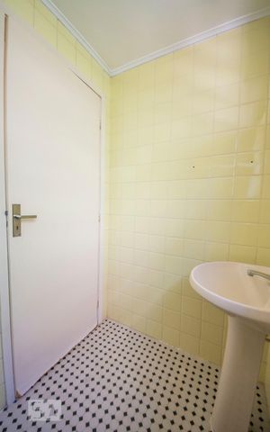 Apartamento para alugar com 45m², 1 quarto e sem vagaBanheiro 