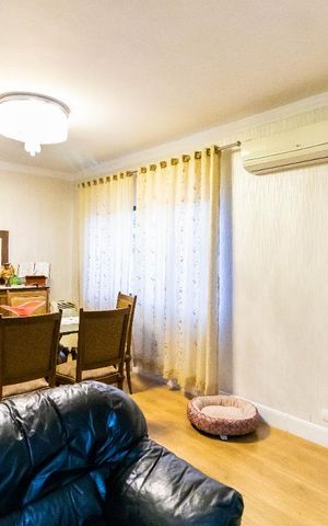 Casa de condomínio à venda com 280m², 4 quartos e 2 vagas Casa de condomínio à venda com 280m², 4 quartos e 2 vagasSala