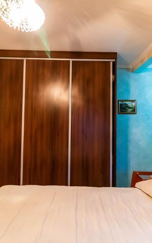 Casa de condomínio à venda com 280m², 4 quartos e 2 vagas Casa de condomínio à venda com 280m², 4 quartos e 2 vagasSuíte