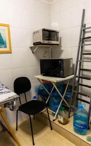 Casa de condomínio à venda com 280m², 4 quartos e 2 vagas Casa de condomínio à venda com 280m², 4 quartos e 2 vagasEscritório