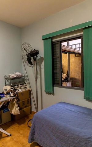 Casa de condomínio à venda com 280m², 4 quartos e 2 vagas Casa de condomínio à venda com 280m², 4 quartos e 2 vagasQuarto 2