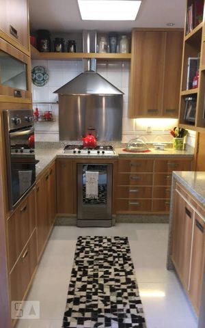 Apartamento à venda com 165m², 3 quartos e 4 vagas Apartamento à venda com 165m², 3 quartos e 4 vagascozinha