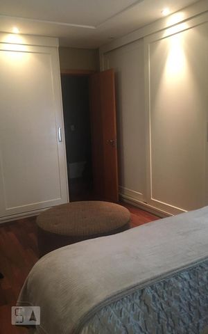 Apartamento à venda com 165m², 3 quartos e 4 vagas Apartamento à venda com 165m², 3 quartos e 4 vagassuite