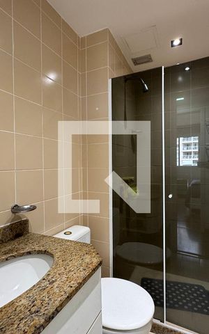 Apartamento à venda com 63m², 2 quartos e 1 vaga Apartamento à venda com 63m², 2 quartos e 1 vagaBanheiro Social