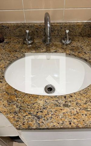 Apartamento à venda com 63m², 2 quartos e 1 vaga Apartamento à venda com 63m², 2 quartos e 1 vagaBanheiro Social