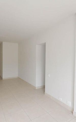 Apartamento à venda com 80m², 2 quartos e 1 vaga Apartamento à venda com 80m², 2 quartos e 1 vagaSala