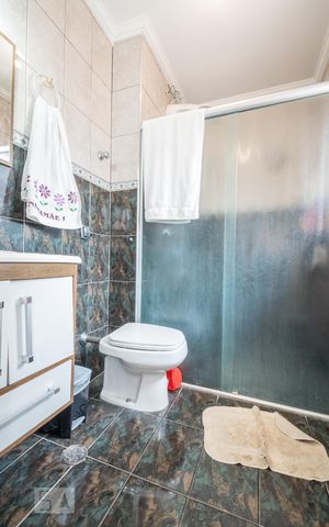 Casa à venda com 181m², 3 quartos e 2 vagas Casa à venda com 181m², 3 quartos e 2 vagasBanheiro Suíte