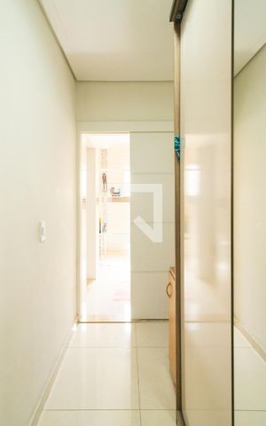 Casa à venda com 220m², 3 quartos e 4 vagas Casa à venda com 220m², 3 quartos e 4 vagasCloset - Suíte 3