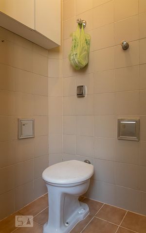 Apartamento para alugar com 85m², 1 quarto e sem vagaBanheiro de Serviço