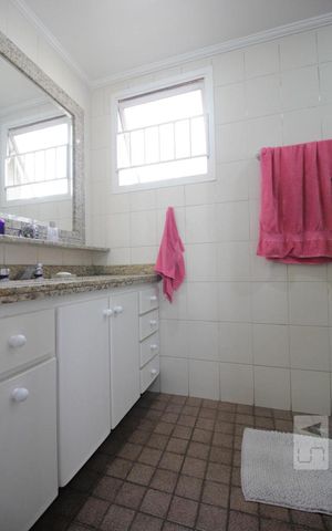 Apartamento para alugar com 170m², 4 quartos e 3 vagasBanheiro da suíte 2