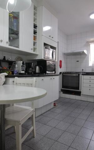 Apartamento para alugar com 170m², 4 quartos e 3 vagasCozinha
