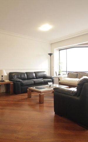 Apartamento para alugar com 170m², 4 quartos e 3 vagasSala