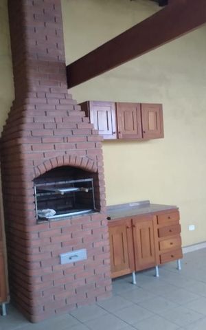 Casa à venda com 176m², 3 quartos e sem vaga Casa à venda com 176m², 3 quartos e sem vagaChurrasqueira