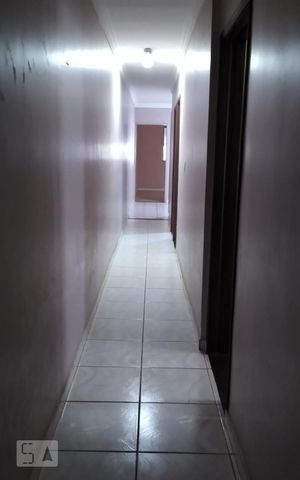 Casa à venda com 176m², 3 quartos e sem vaga Casa à venda com 176m², 3 quartos e sem vagaCorredor