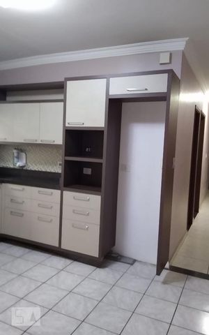 Casa à venda com 176m², 3 quartos e sem vaga Casa à venda com 176m², 3 quartos e sem vagaCozinha