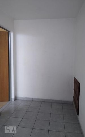 Casa à venda com 176m², 3 quartos e sem vaga Casa à venda com 176m², 3 quartos e sem vagaEscritório