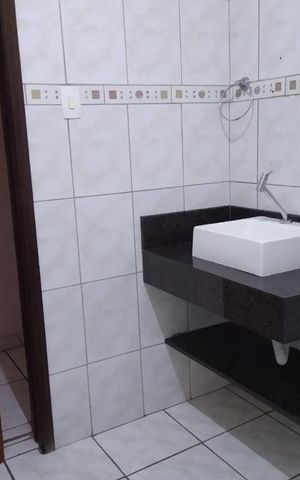 Casa à venda com 176m², 3 quartos e sem vaga Casa à venda com 176m², 3 quartos e sem vagaBanheiro da Suíte