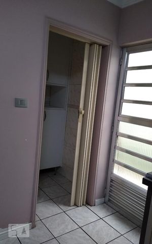 Casa à venda com 176m², 3 quartos e sem vaga Casa à venda com 176m², 3 quartos e sem vagaDispensa