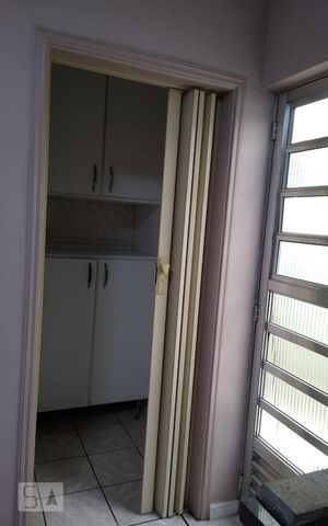 Casa à venda com 176m², 3 quartos e sem vaga Casa à venda com 176m², 3 quartos e sem vagaDispensa