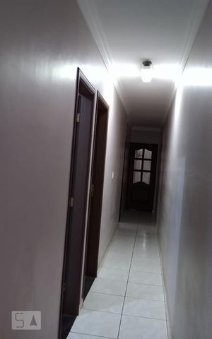 Casa à venda com 176m², 3 quartos e sem vaga Casa à venda com 176m², 3 quartos e sem vagaCorredor